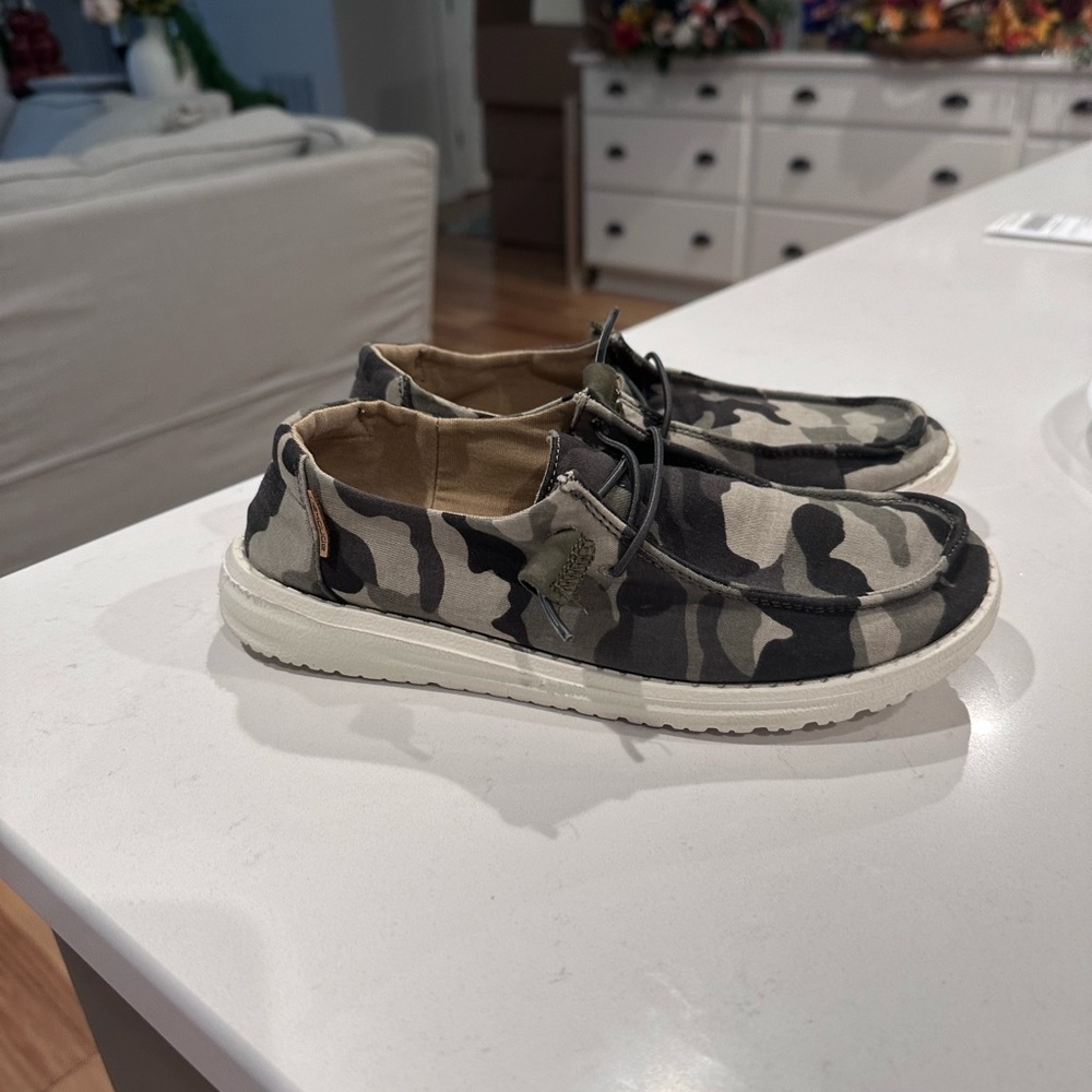 Hey dudes camo shoes, wendy style